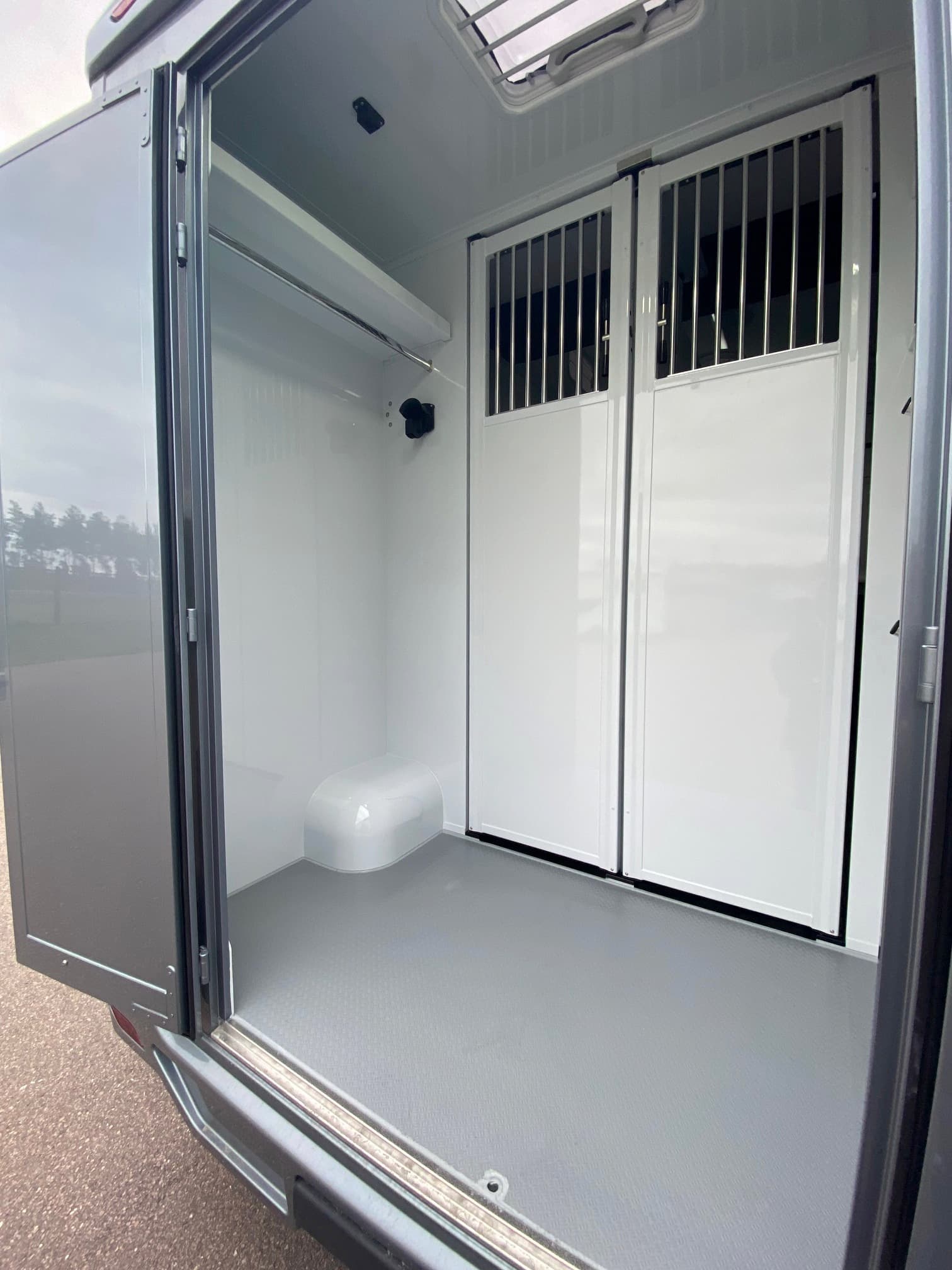 MTM Hästlastbil 3-sits