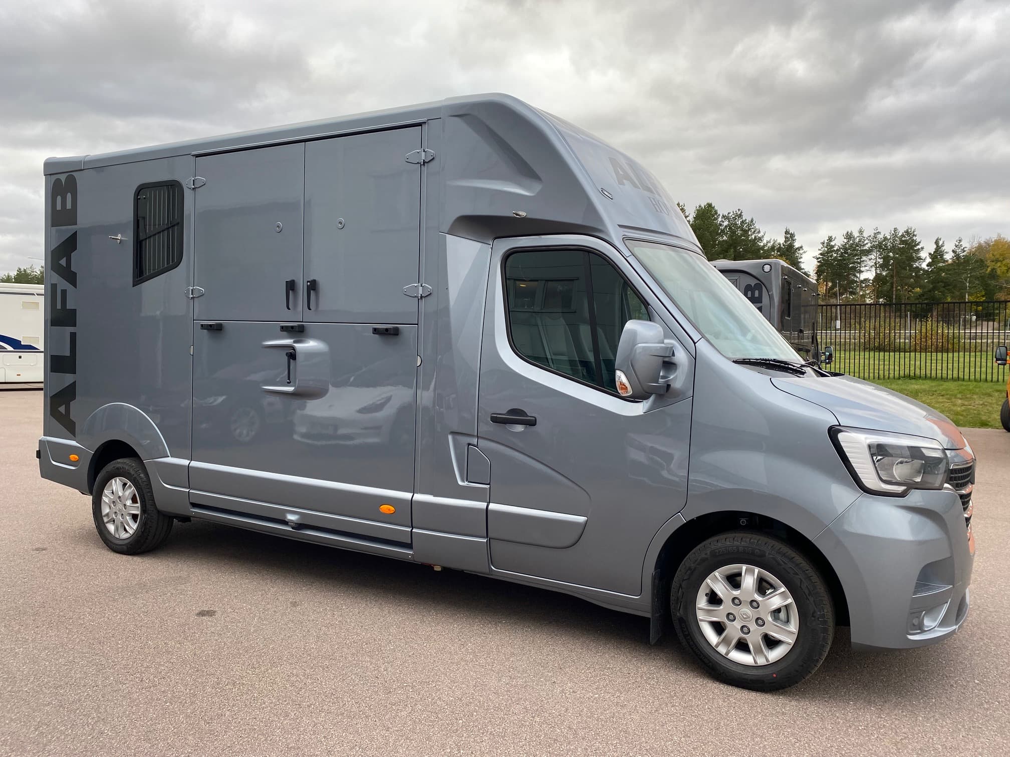 MTM Hästlastbil 3-sits