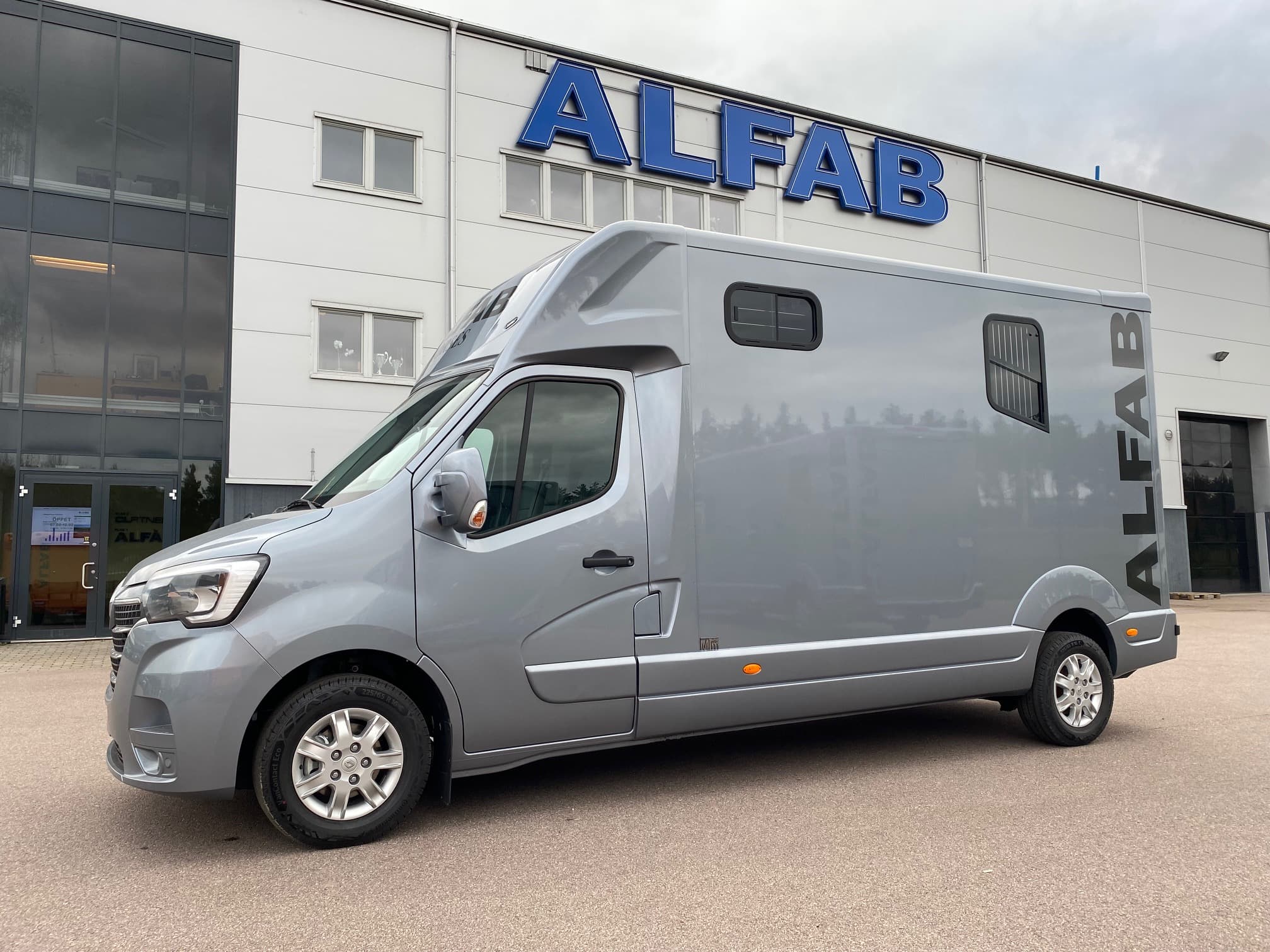 MTM Hästlastbil 3-sits