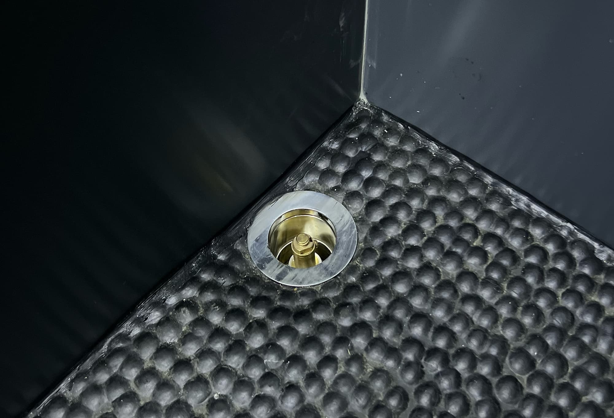 ALFAB Hästlastbilar - ALFAB Standard - Dräneringshål