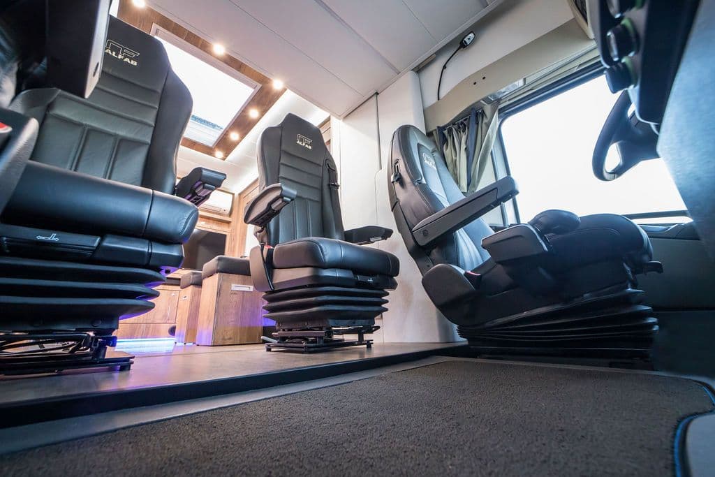 ALFAB Limited Hästlastbil