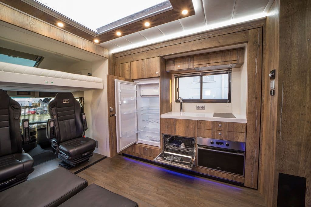 ALFAB Limited Hästlastbil