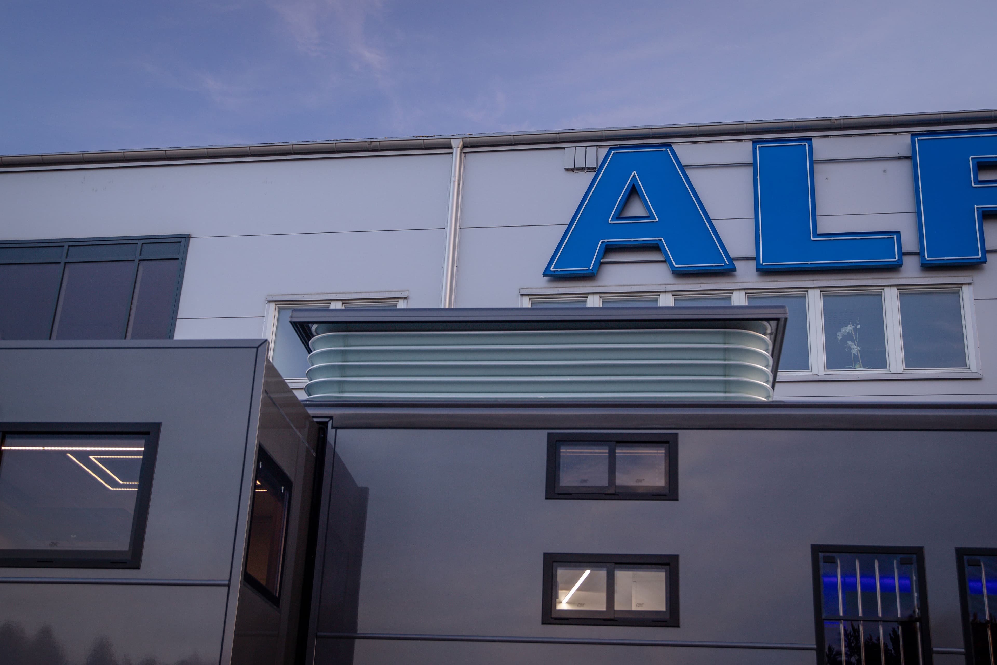 ALFAB Hästlastbil Professional