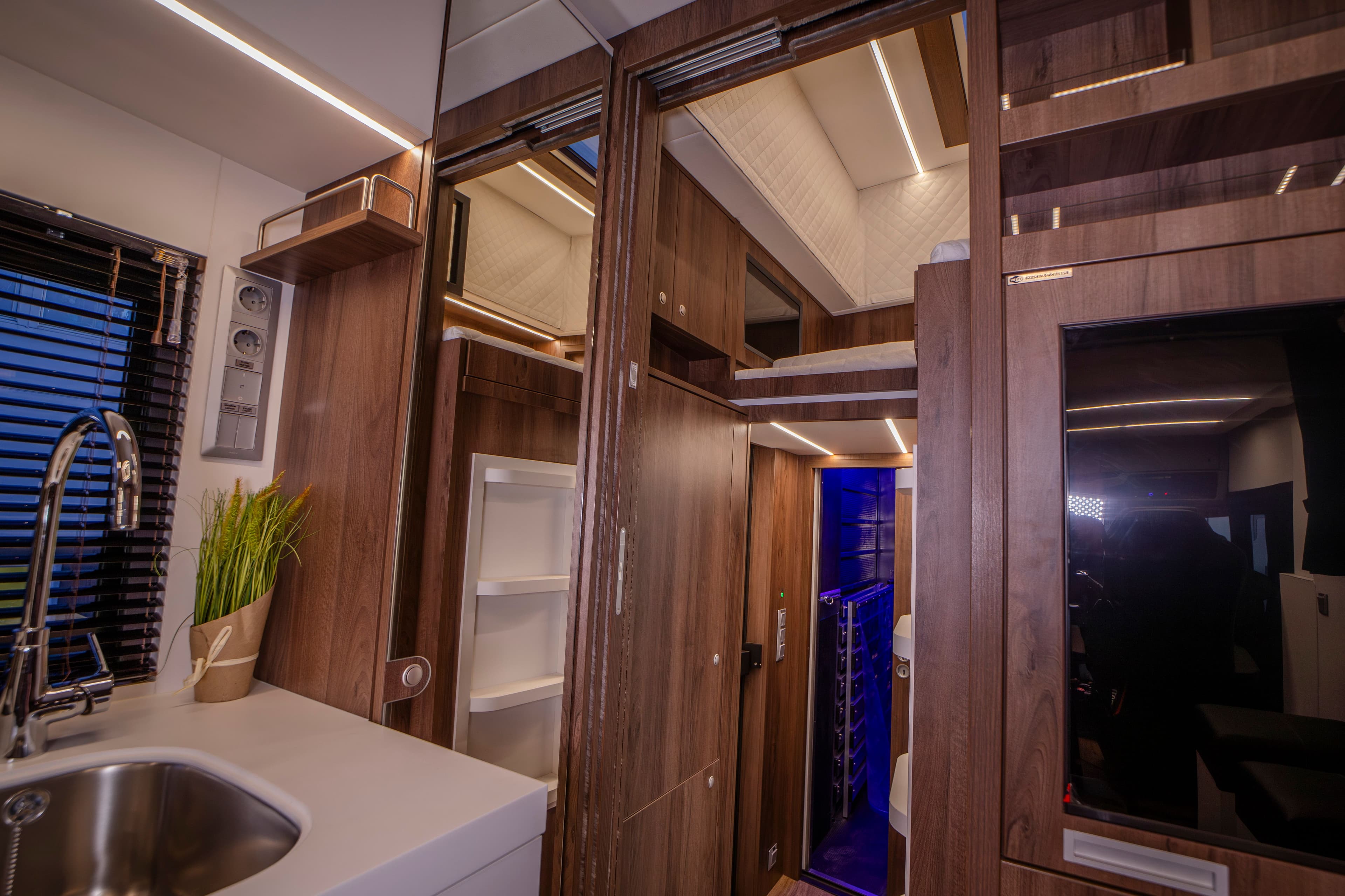 ALFAB Hästlastbil Professional